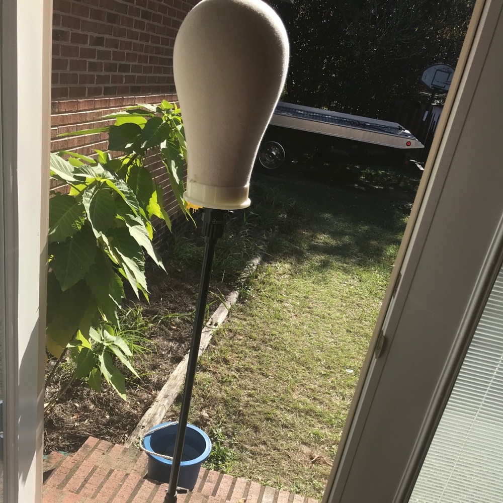 Wig stand